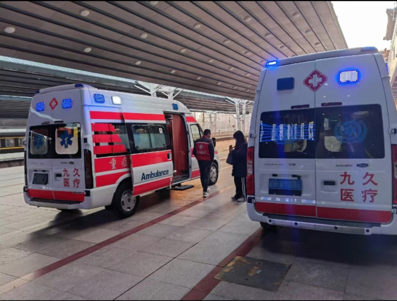 浠水县救护车长途转运